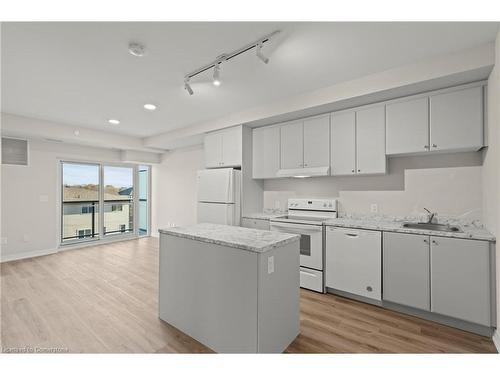 320-50 Herrick Avenue, St. Catharines, ON - Indoor Photo Showing Kitchen