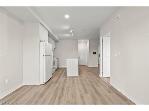 320-50 Herrick Avenue, St. Catharines, ON - Indoor Photo Showing Kitchen