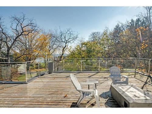 136 Avondale Court, Burlington, ON - Outdoor