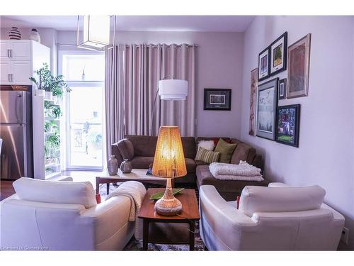 101A-85 Morrell Street, Brantford, ON - Indoor Photo Showing Living Room