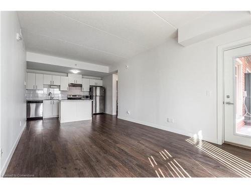 306-175 Commonwealth Street, Kitchener, ON - Indoor Photo Showing Kitchen