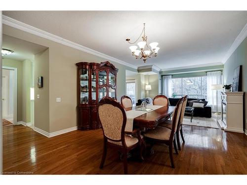 306-2000 Creekside Drive, Dundas, ON - Indoor Photo Showing Dining Room