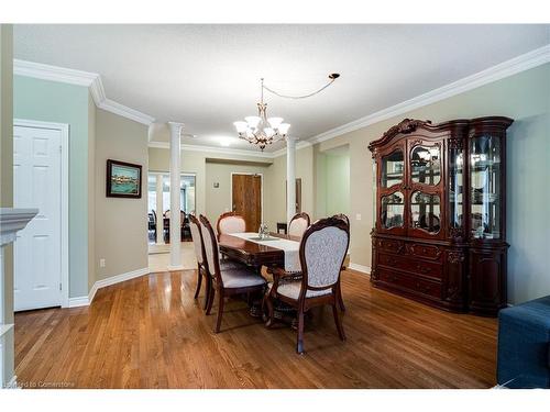 306-2000 Creekside Drive, Dundas, ON - Indoor Photo Showing Dining Room