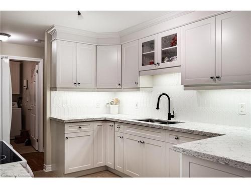 306-2000 Creekside Drive, Dundas, ON - Indoor Photo Showing Kitchen With Double Sink With Upgraded Kitchen