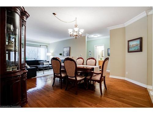 306-2000 Creekside Drive, Dundas, ON - Indoor Photo Showing Dining Room