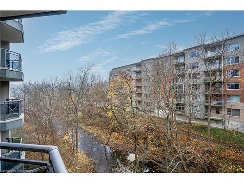 306-2000 Creekside Drive, Dundas, ON - Outdoor With Balcony