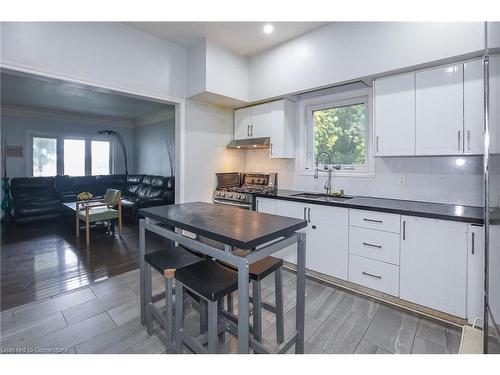 344 Barton Street, Stoney Creek, ON - Indoor Photo Showing Kitchen