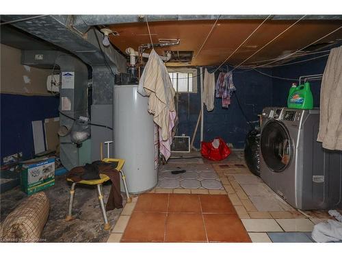 344 Barton Street, Stoney Creek, ON - Indoor Photo Showing Laundry Room