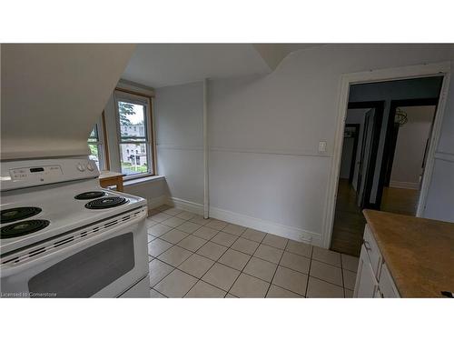 3-157 Herkimer Street, Hamilton, ON - Indoor Photo Showing Kitchen