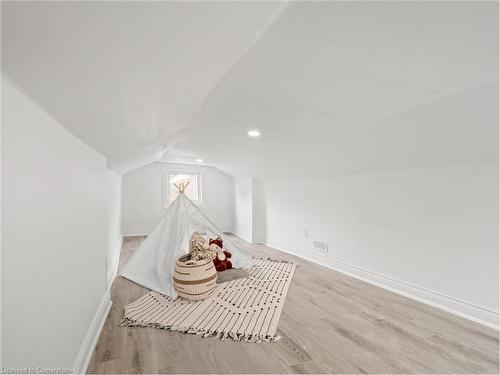 330 Dieppe Street, Welland, ON - Indoor Photo Showing Other Room