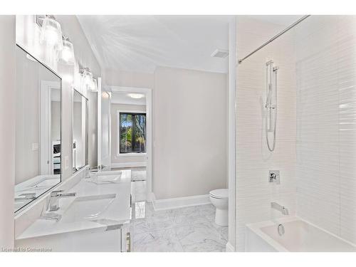 308 Appleby Line, Burlington, ON - Indoor Photo Showing Bathroom