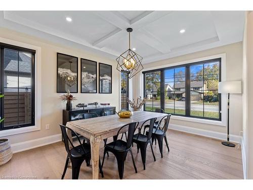 308 Appleby Line, Burlington, ON - Indoor Photo Showing Dining Room