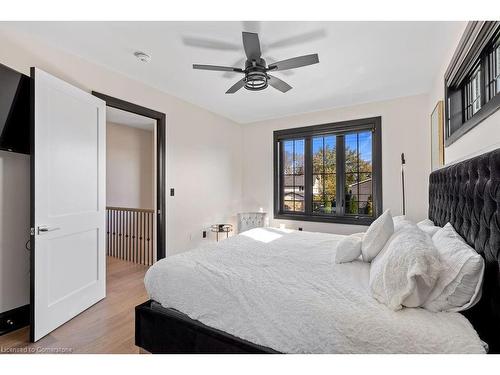 308 Appleby Line, Burlington, ON - Indoor Photo Showing Bedroom