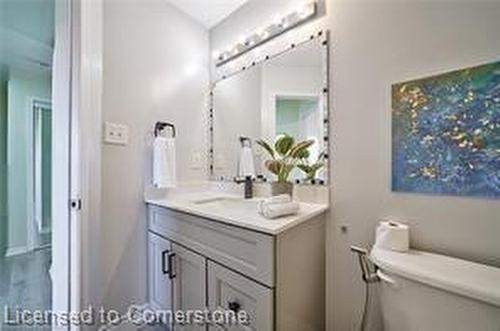 1145 Riddell Crescent, Hamilton, ON - Indoor Photo Showing Bathroom