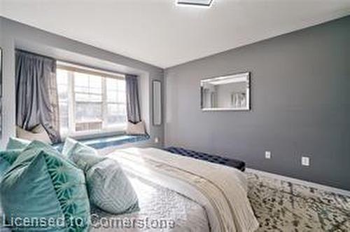 1145 Riddell Crescent, Hamilton, ON - Indoor Photo Showing Bedroom