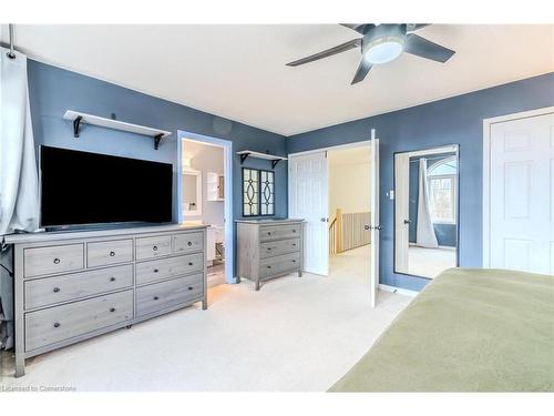 7-5110 Fairview Street, Burlington, ON - Indoor Photo Showing Bedroom