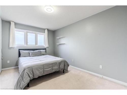 7-5110 Fairview Street, Burlington, ON - Indoor Photo Showing Bedroom