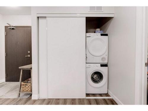 812-15 Queen St E Street Ne, Hamilton, ON - Indoor Photo Showing Laundry Room