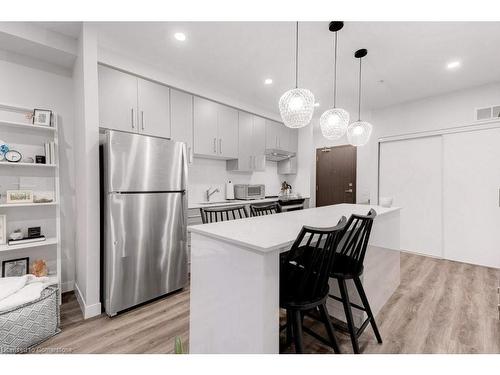 812-15 Queen St E Street Ne, Hamilton, ON - Indoor Photo Showing Kitchen With Stainless Steel Kitchen With Upgraded Kitchen