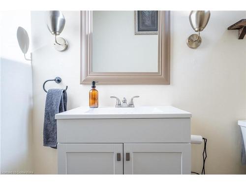 6 Arcade Crescent, Hamilton, ON - Indoor Photo Showing Bathroom