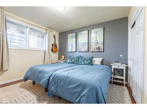 6 Arcade Crescent, Hamilton, ON - Indoor Photo Showing Bedroom