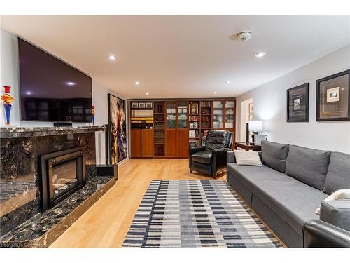 5071 Spruce Avenue, Burlington, ON - Indoor Photo Showing Living Room With Fireplace