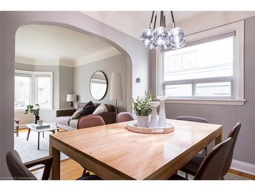 30 Miles Court, Hamilton, ON - Indoor Photo Showing Dining Room