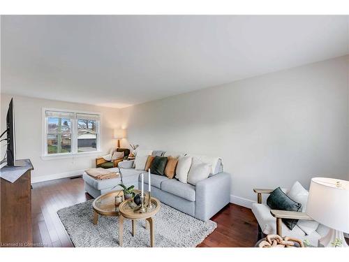 3 Echo Street E, Cayuga, ON - Indoor Photo Showing Living Room