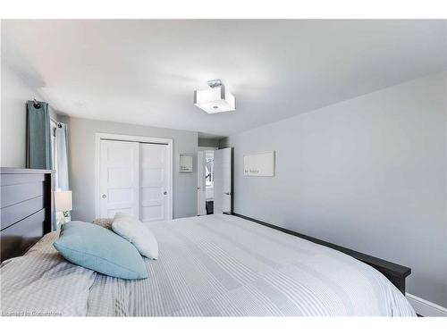 3 Echo Street E, Cayuga, ON - Indoor Photo Showing Bedroom