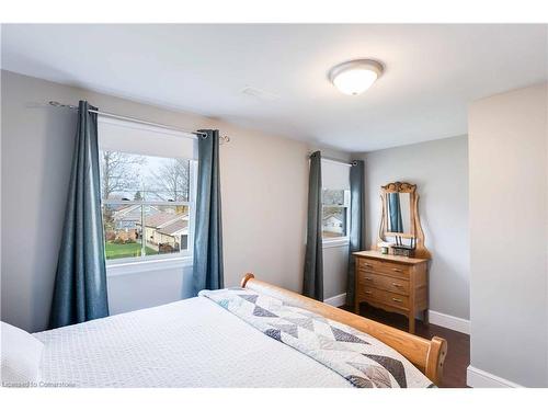 3 Echo Street E, Cayuga, ON - Indoor Photo Showing Bedroom