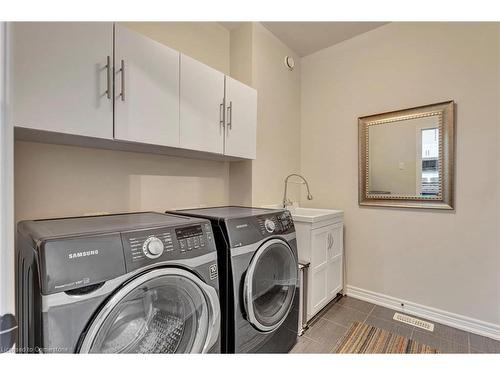 35 Viking Lane, Port Dover, ON - Indoor Photo Showing Laundry Room