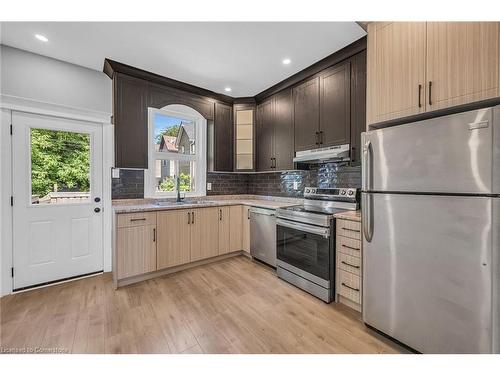 55 Douglas Avenue, Hamilton, ON - Indoor Photo Showing Kitchen