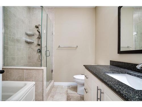 19 Tallforest Trail, Glanbrook, ON - Indoor Photo Showing Bathroom