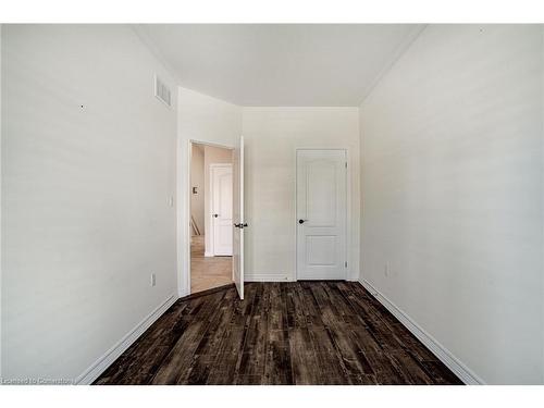 19 Tallforest Trail, Glanbrook, ON - Indoor Photo Showing Other Room