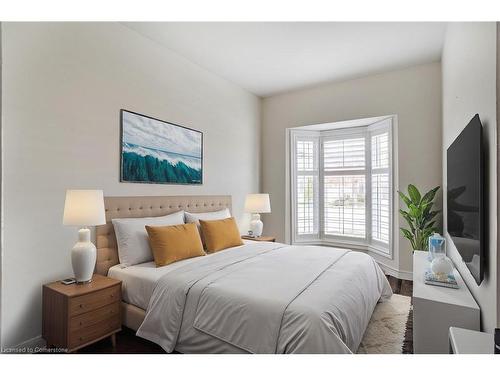 19 Tallforest Trail, Glanbrook, ON - Indoor Photo Showing Bedroom