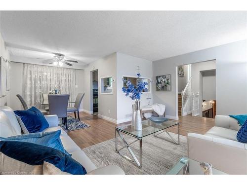 1401 Thornton Rd, Burlington, ON - Indoor Photo Showing Living Room