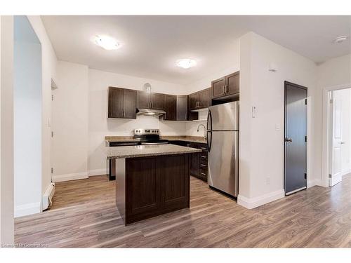 152 Sanford Avenue S, Hamilton, ON - Indoor Photo Showing Kitchen