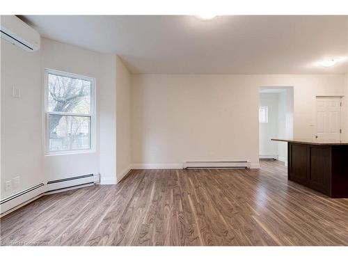 152 Sanford Avenue S, Hamilton, ON - Indoor Photo Showing Other Room