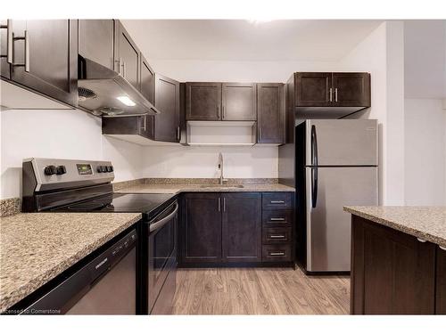 152 Sanford Avenue S, Hamilton, ON - Indoor Photo Showing Kitchen With Double Sink