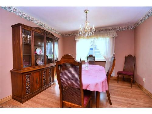 18 Pleasant Avenue, Dundas, ON - Indoor Photo Showing Dining Room