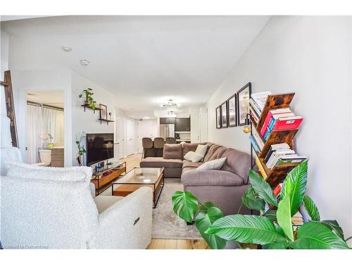 910-75 East Liberty Street, Toronto, ON - Indoor Photo Showing Living Room