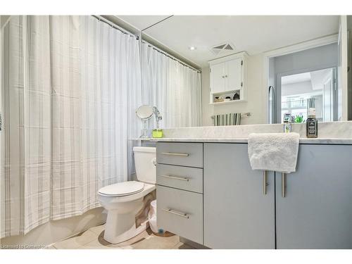 910-75 East Liberty Street, Toronto, ON - Indoor Photo Showing Bathroom