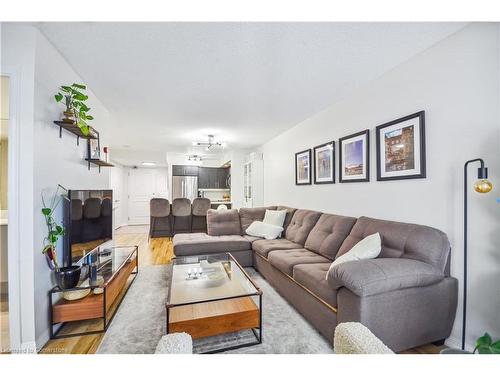 910-75 East Liberty Street, Toronto, ON - Indoor Photo Showing Living Room