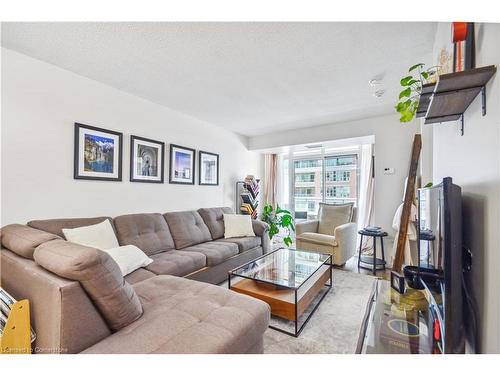 910-75 East Liberty Street, Toronto, ON - Indoor Photo Showing Living Room