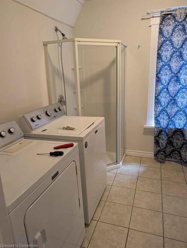 175 Beach Road, Hamilton, ON - Indoor Photo Showing Laundry Room