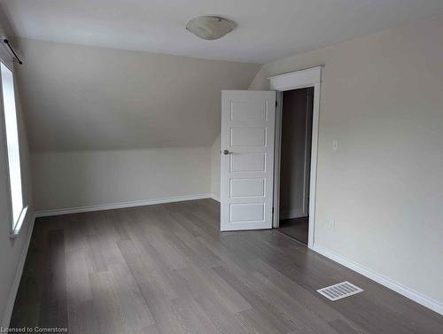 175 Beach Road, Hamilton, ON - Indoor Photo Showing Other Room