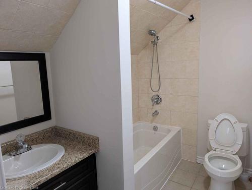 175 Beach Road, Hamilton, ON - Indoor Photo Showing Bathroom