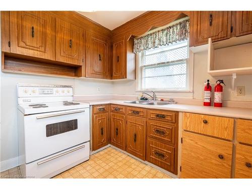 355 Rosedale Avenue, Hamilton, ON - Indoor Photo Showing Kitchen With Double Sink