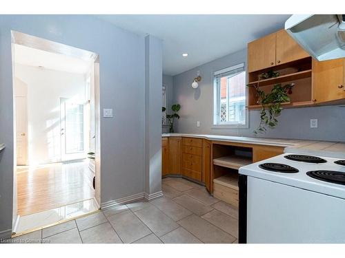 1-270 Queen Street S, Hamilton, ON - Indoor Photo Showing Kitchen