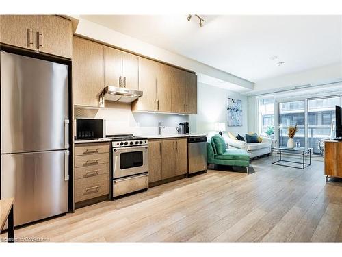 711-212 King William Street W, Hamilton, ON - Indoor Photo Showing Kitchen With Stainless Steel Kitchen